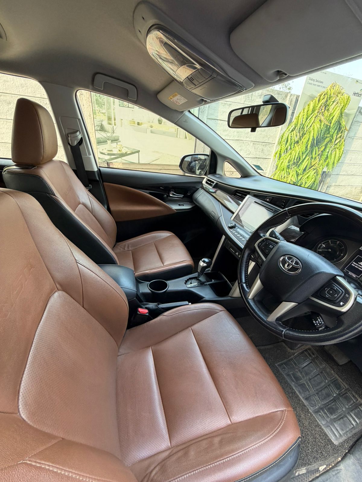 Toyota Innova Crysta - Image 3